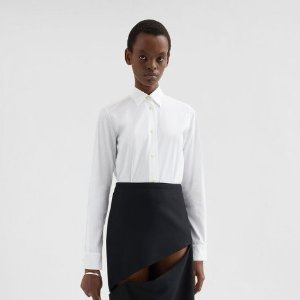 Jil Sander: The Minimalist Poetry of a Spring Wardrobe
