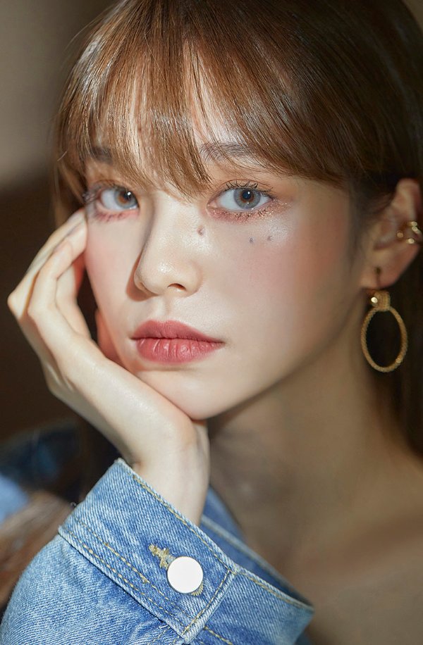 Hapa Kristin Rock'n Roll Kristin Blue Monthly Contact Lenses