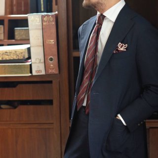职场新人第一套西装怎么选？避开廉价感其实没那么难 