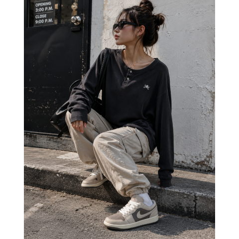 Air Jordan 1 Low SE Women s Shoes