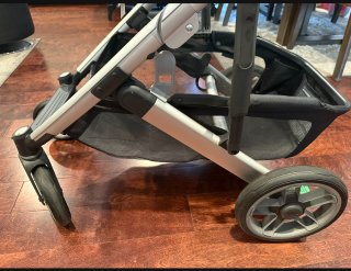 Uppababy cruz V2 ...