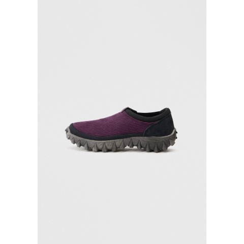 SalomonSNOWCLOG 灯芯绒休闲鞋 深紫色