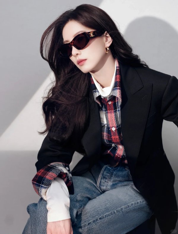 Maxi Triomphe Butterfly Sunglasses 55MM