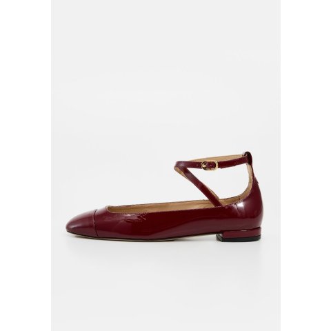 Stuart WeitzmanEDEN 多色芭蕾鞋