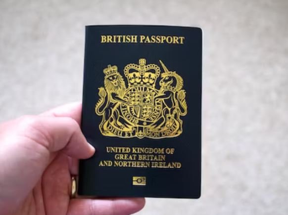 英国护照更新避坑指南：告别10周漫长等待...