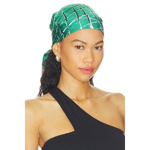 Revolve Fishnet 网眼围巾