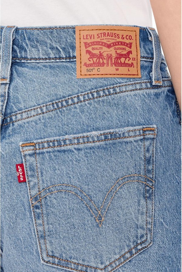 Levi's 501 女士牛仔短裤