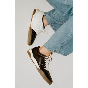 Nike Total 90 SE 女士运动鞋
