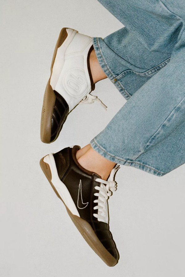 Total 90 SE Women's Sneakers