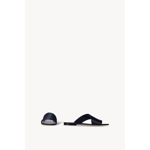 Anita Sandal