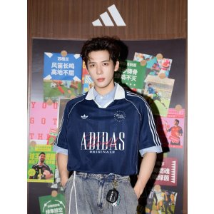 adidas钥匙扣