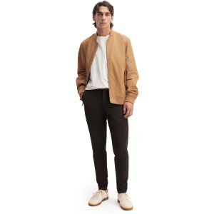 $42.20 Everlane The Performance Traveler Chino - Black Size 33x32 at Amazon Men’s Clothing store