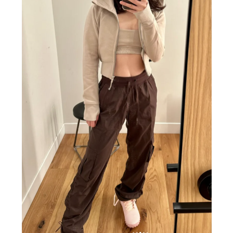 Lululemon Mid-Rise 女士短款裤