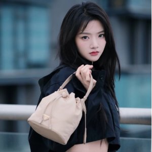 Prada 手拿包 任敏同系列