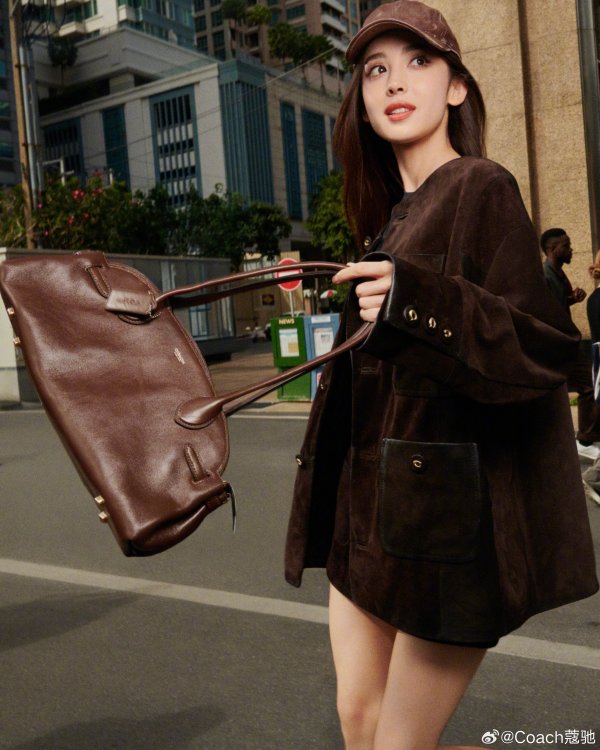  Empire Carryall 手袋 Bella同款焦糖色
