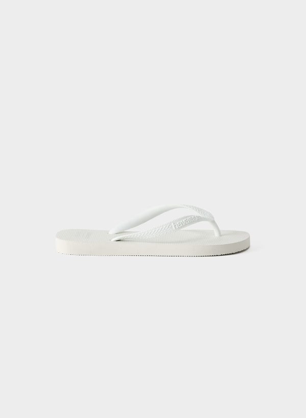 x Aritzia 人字拖 