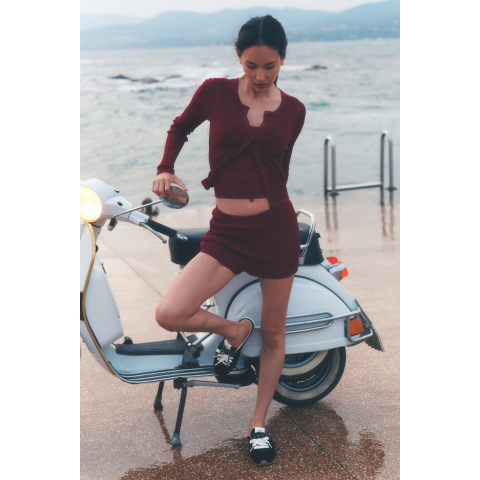High-Waist Sunlit Short Summer Romance Red