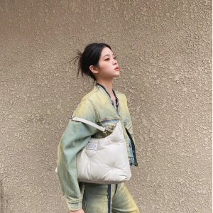 Maison Margiela 女士腋下包 米白色 欧阳娜娜同款小号