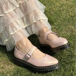 Dr. Martens 经典鞋履回归 低至6折