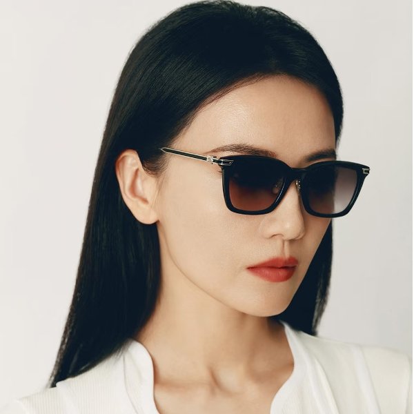 FERRAGAMO Up to 79%Nordstrom Rack Designer Deals
