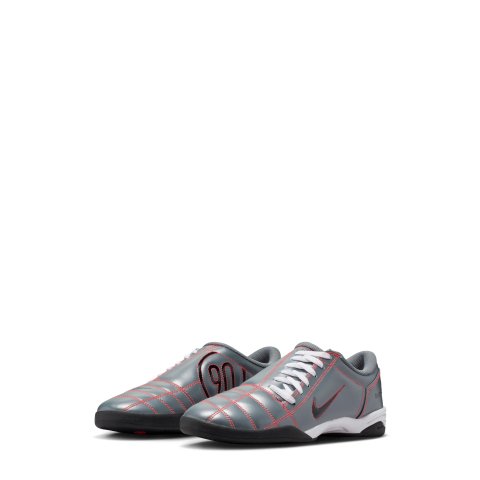 Total 90 Men s Soccer Sneaker