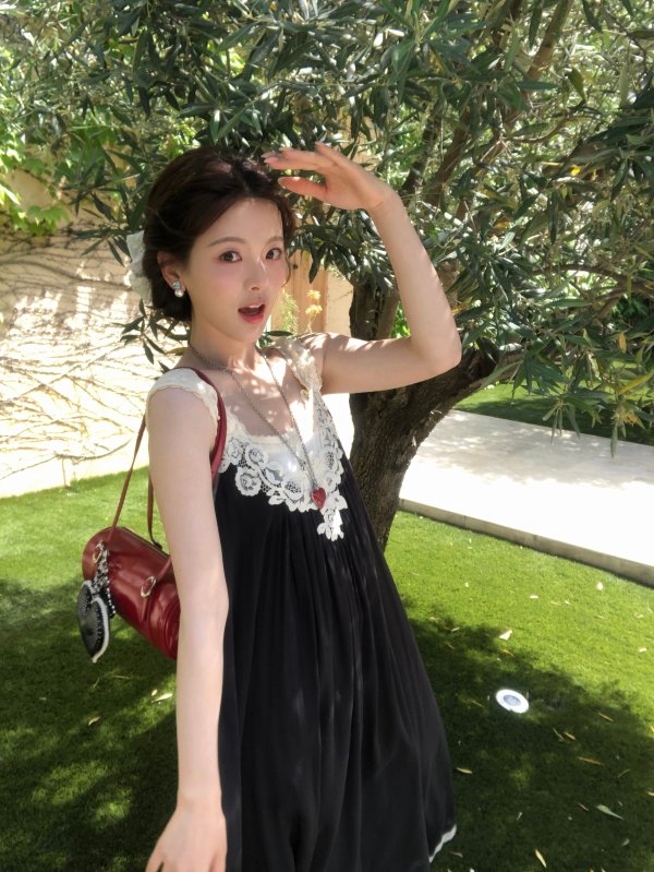 Roselight 蕾丝吊带裙 杨超越同款