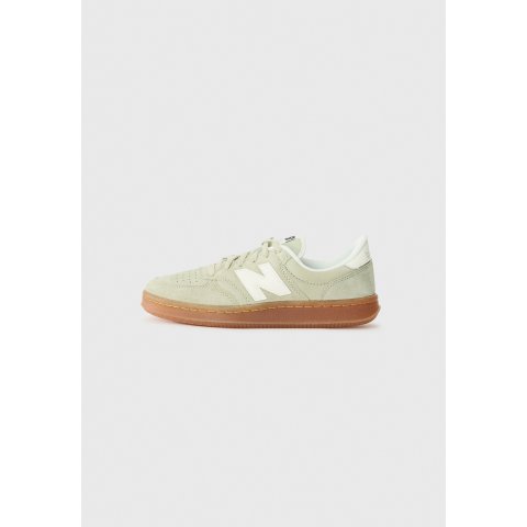 New BalanceCT500 灰色休闲鞋