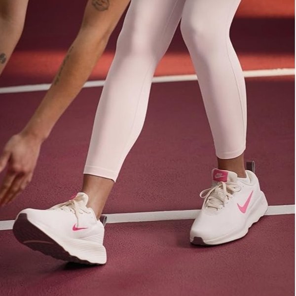 Up to 40% OffNike Sneaker & Clothing Sale