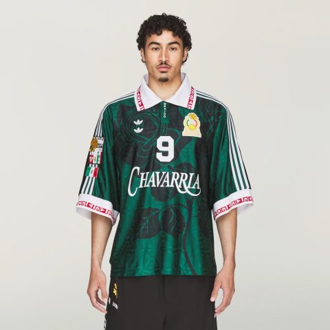 Chavarria 足球球衣