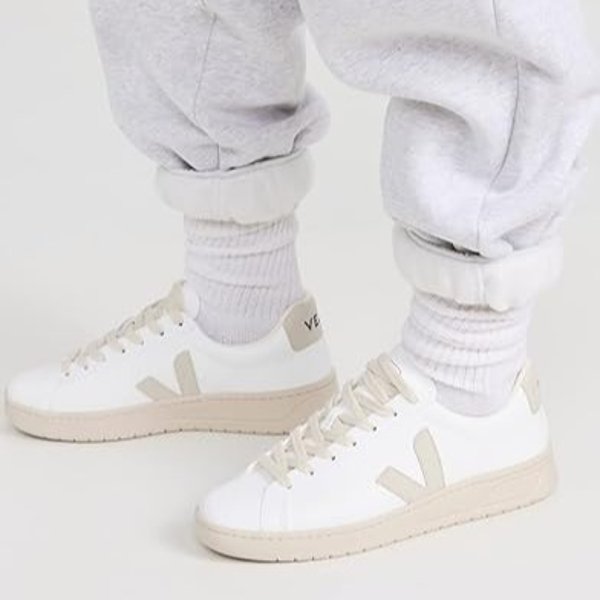 Up to 45% OffAmazon Veja Sale