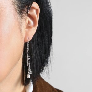 Chow Sang Sang 950铂金花朵耳钉