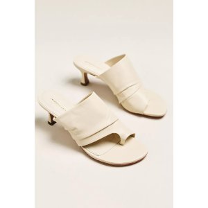Anthropologie  脚趾环高跟鞋