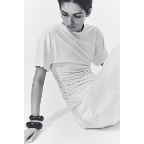 H&M 女士奶油色绉面上衣