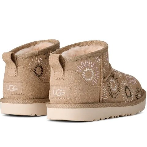 UGG 刺绣儿童雪地靴 超萌低筒
