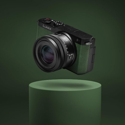  LUMIX S9 Full-Frame Mirrorless Camera 18-40mm Lens
