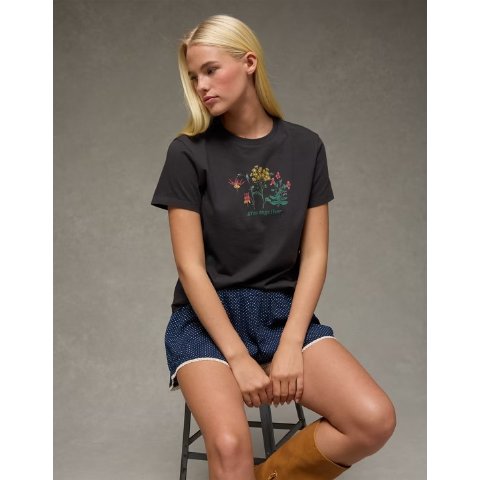 AEOAmerican Eagle Everyday Graphic T-Shirt