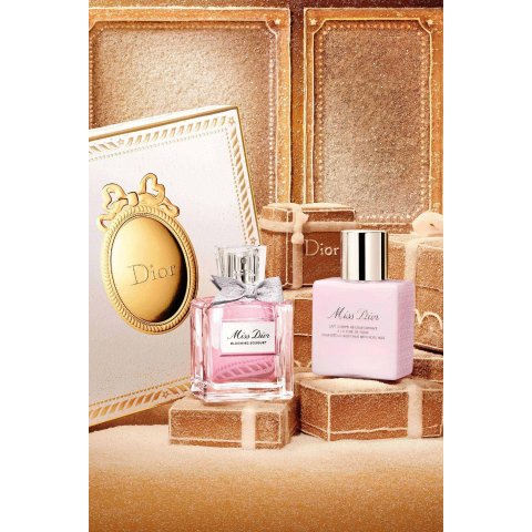 Miss Dior 花漾淡香水限量礼盒