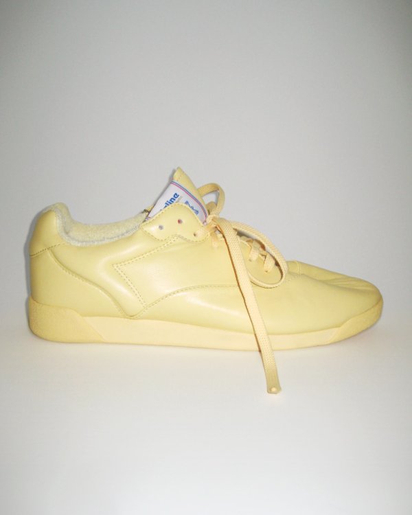  REEBOK FREESTYLE LO 运动鞋