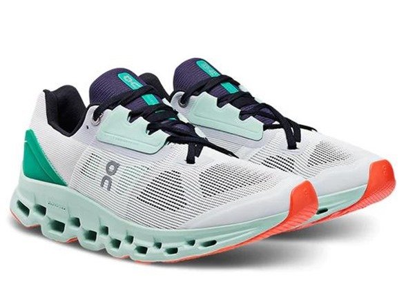  Cloudstratus 2 Women's Shoes